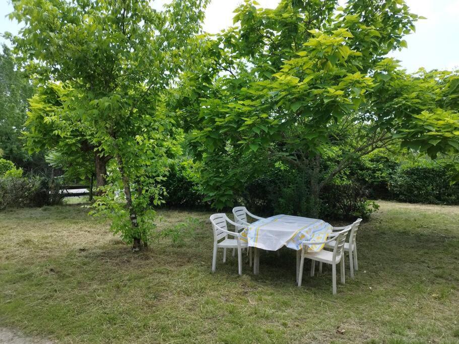Bienvenue En Sud Gironde Villandraut Exterior foto