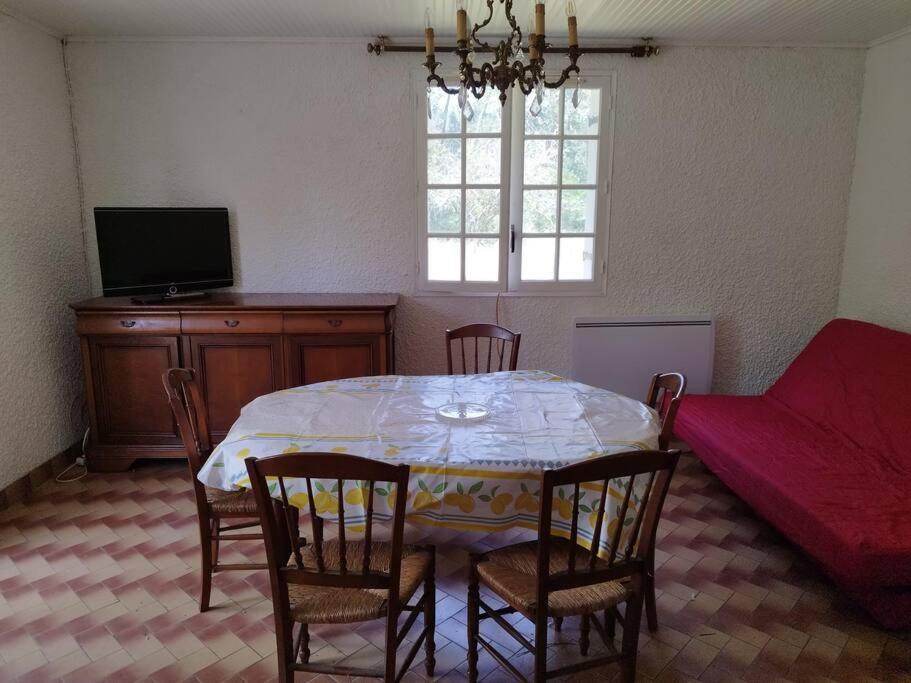 Bienvenue En Sud Gironde Villandraut Exterior foto